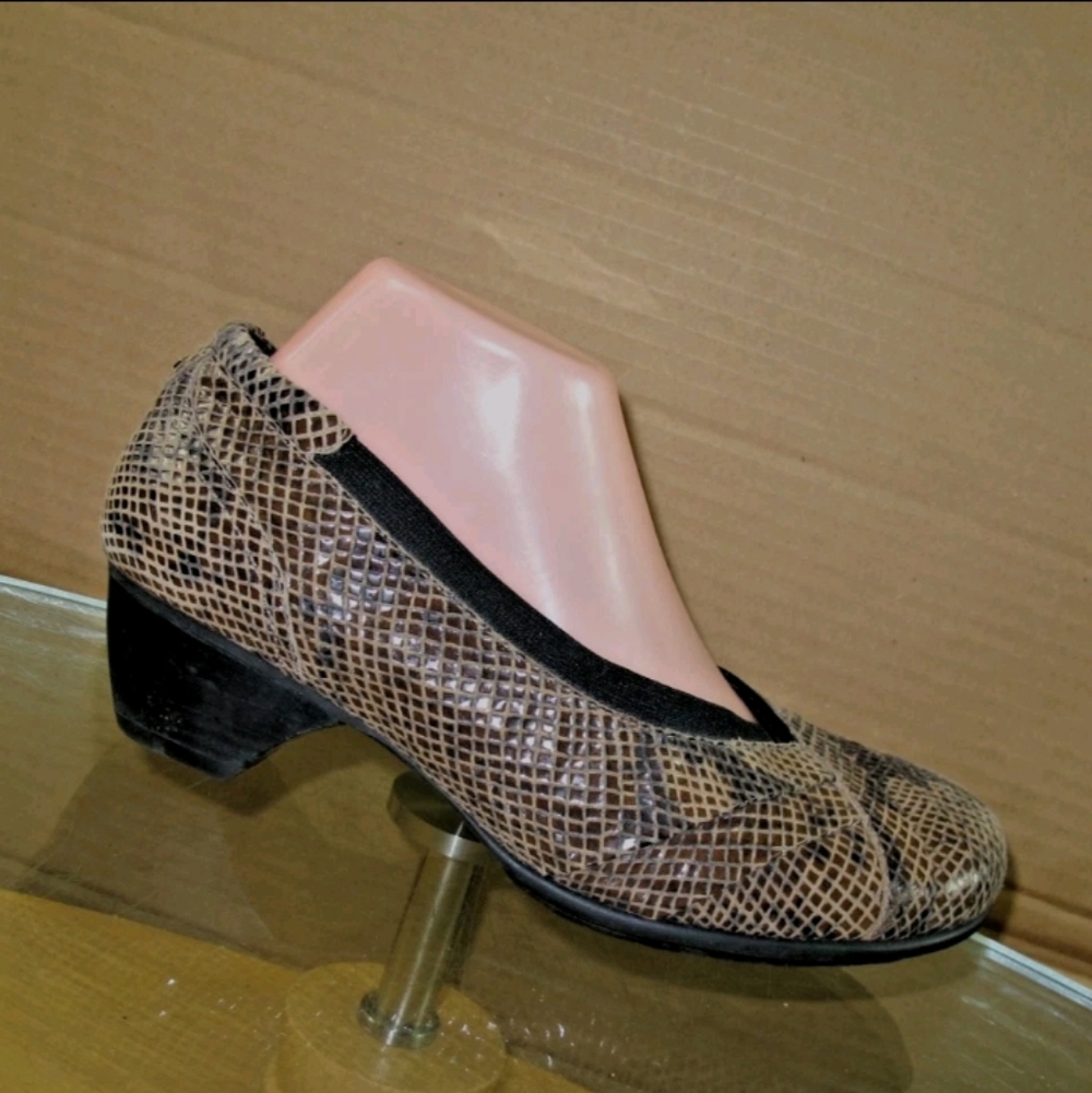 New Balance Snakeskin Print Leather Pumps Women's Size 8.5 D
